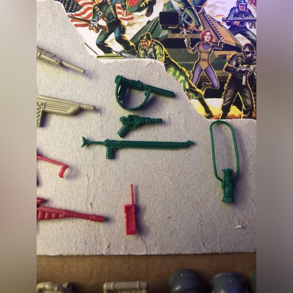 GI Joe ARAH Accessory Kit #3 / 1985 Hasbro / 19 of 24 pieces plus cardback - Picture 3 of 9